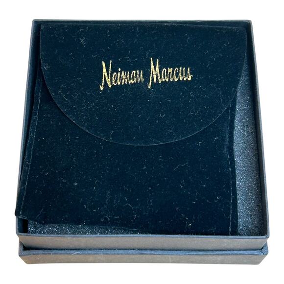 Neiman Marcus Gold Tone Hearts Rhinestone Accent Compact Mirror in Box - Picture 6 of 9